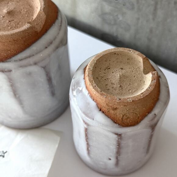 Hagi-Yaki Senshu Okada VII Faceted Yunomi Tea Cups Set Of 2 White Glazed Japan - Picture 7 of 10